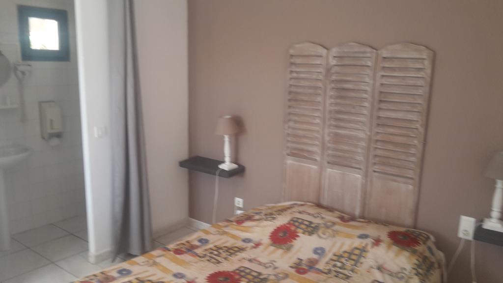 Le Mas De Mon Pere Saintes-Maries-de-la-Mer Room photo